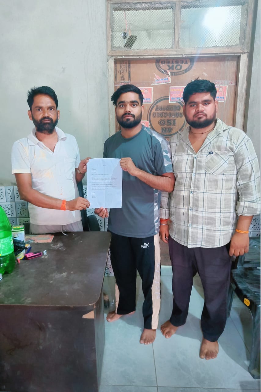  पीलीभीत ग्रामीणों ने की स्ट्रीट लाइट एवं सीसीटीवी कैमरे लगवाने की मांग